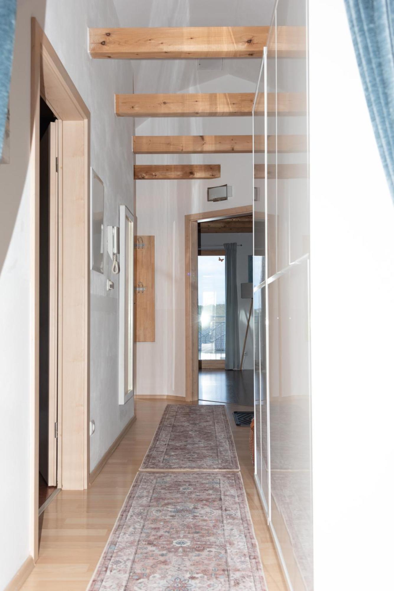 Moderne, Gemuetliche Dg-Wohnung In Ruhiger Lage Нойнбург-форм-Вальд Екстер'єр фото